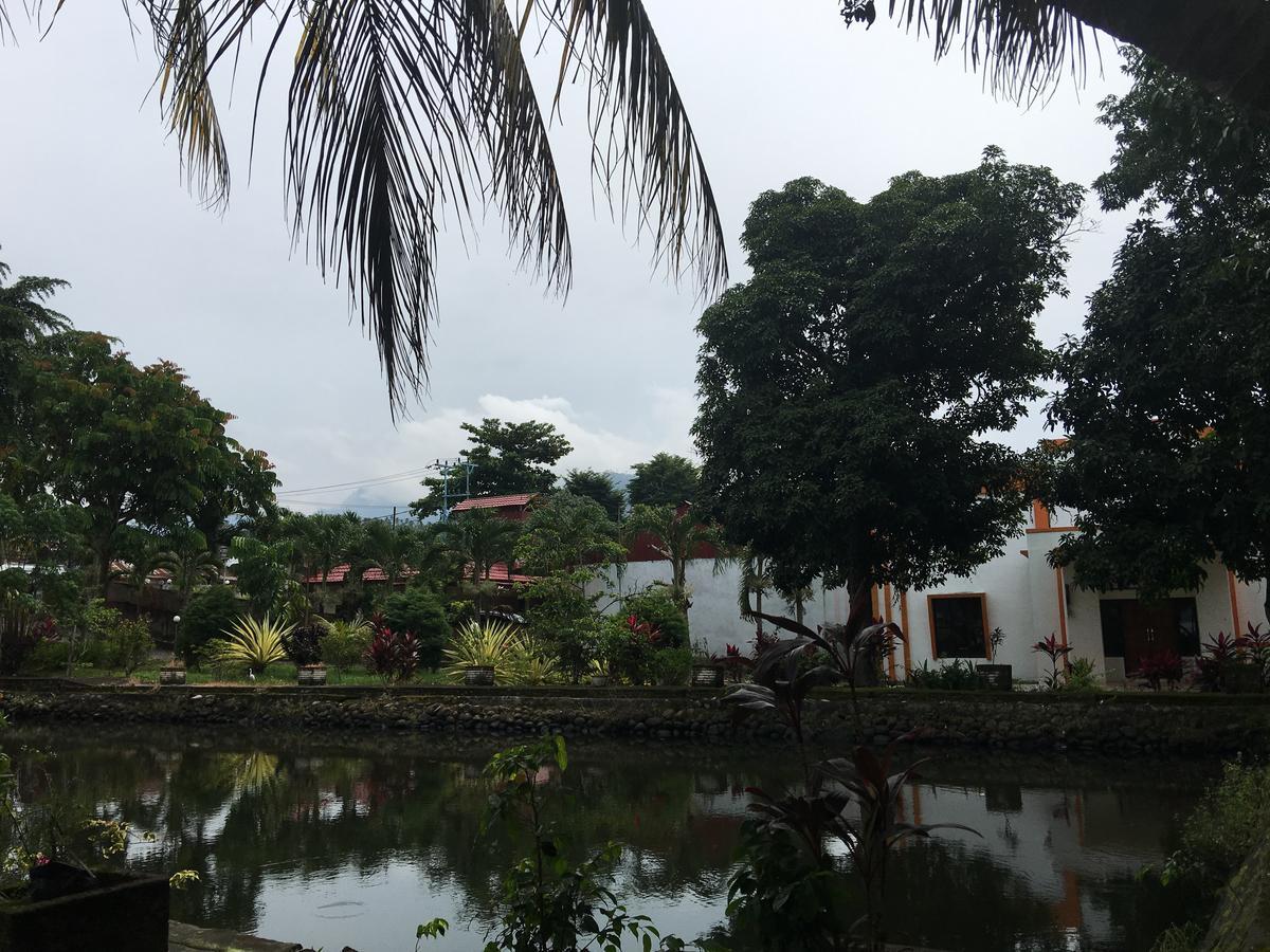 塔马西亚花园酒店 Kotamobagu 外观 照片